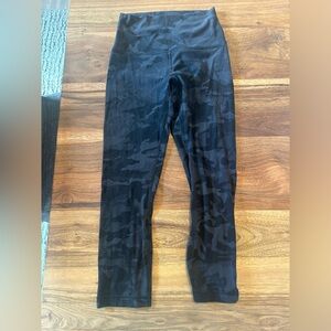 Lululemon size 4 camo leggings